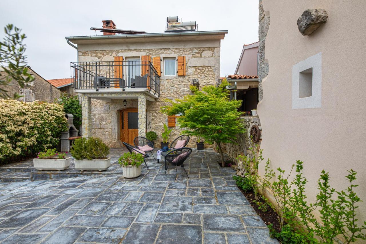 Holiday Home Eredita Milohnici Exterior foto